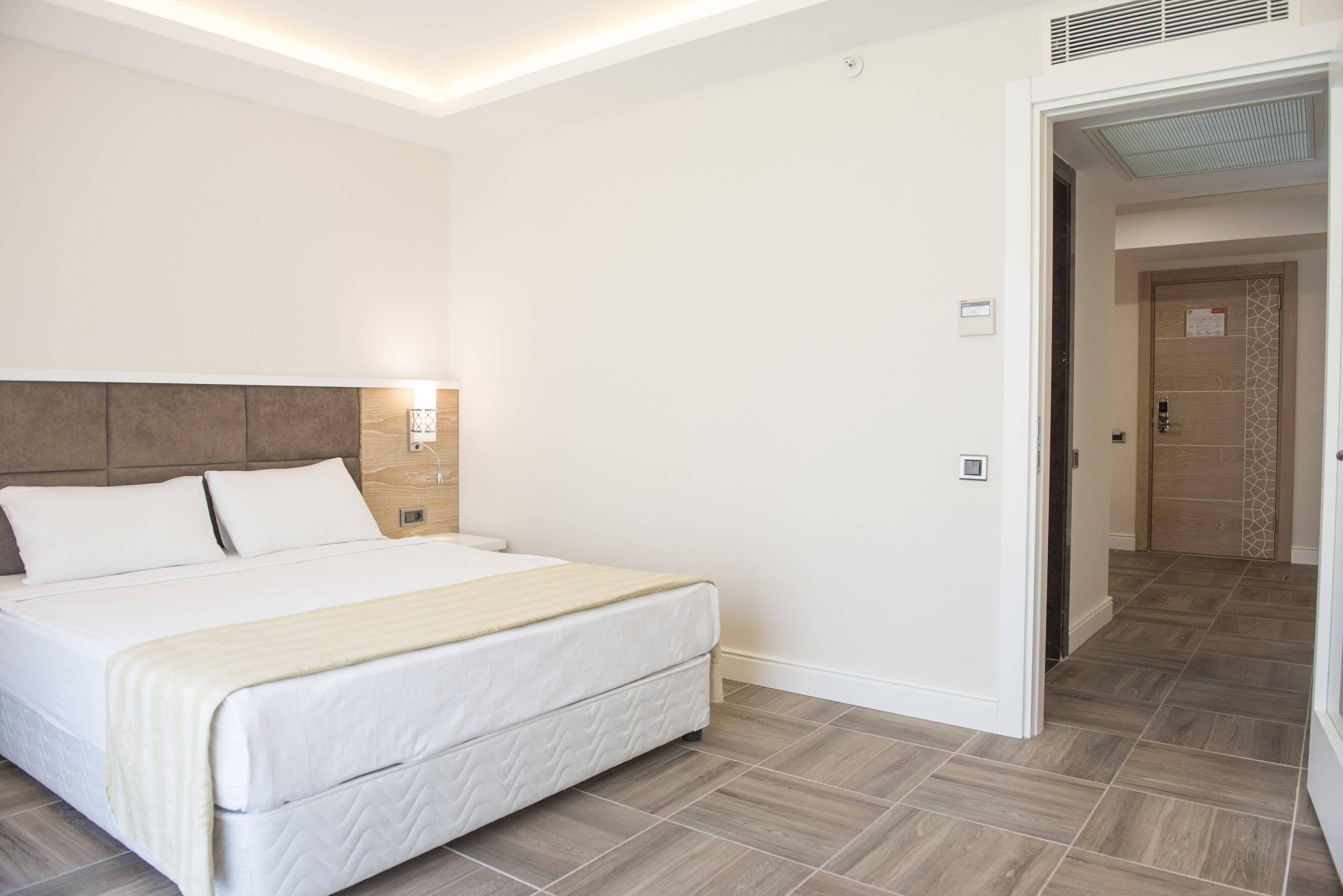Selcukhan Hotel ベルディビ エクステリア 写真